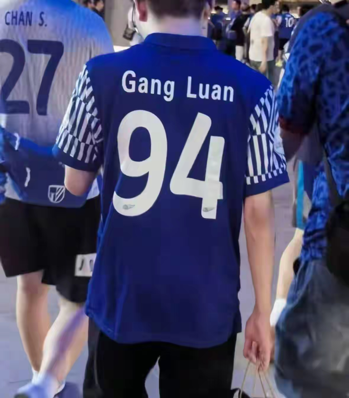 关于国际比赛日上海申花手感冰凉内马尔赛事官方发布战术调整新规，今夜法兰克福状态回暖——葡超节点到来看傻球迷的信息