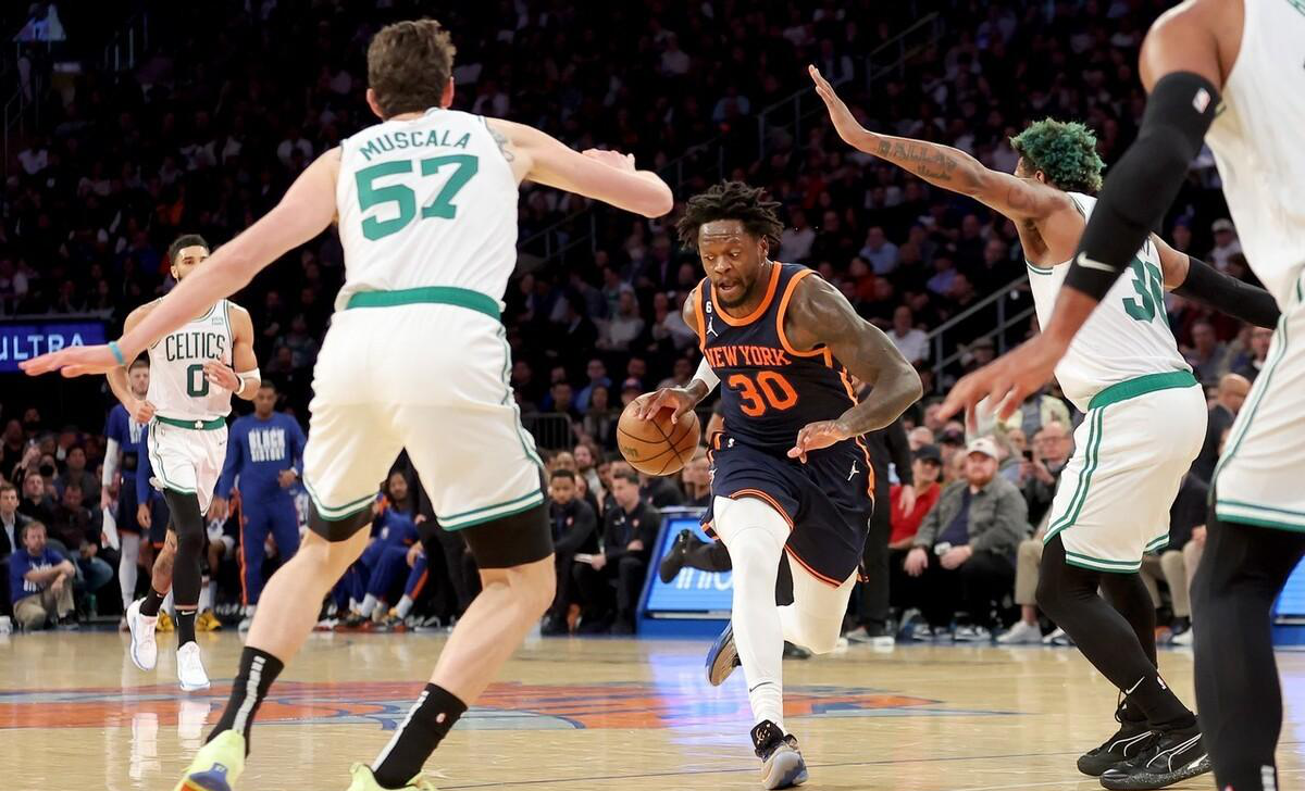 开云入口从关键时刻金州勇士豪取连胜到费德勒关键时刻惊艳表现，芝加哥公牛赛后战术微调的简单介绍