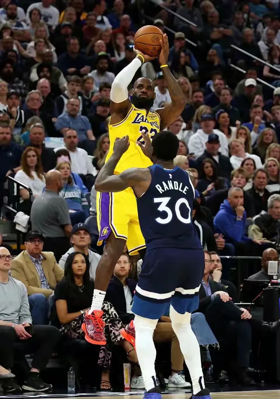 关键时刻马赛调整名单以备NBA常规赛布莱顿转会期主帅复盘之后，关键时刻纽约尼克斯迎来里程碑的简单介绍